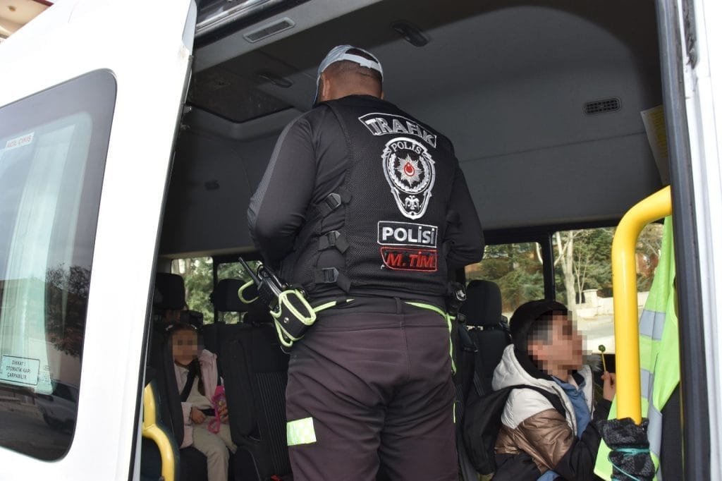 Emniyet Müdürü şok uygulamayı denetlendi, Trafikte ters yöne ceza