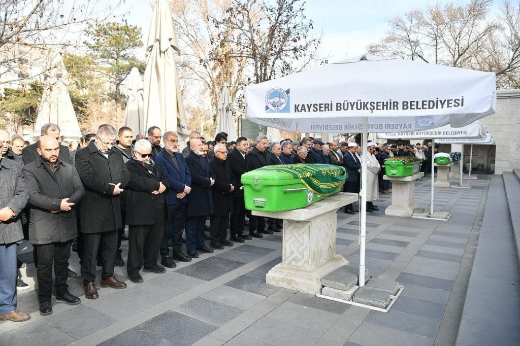 Gazeteci Ömer Faruk Hamurcu babasını kaybetti