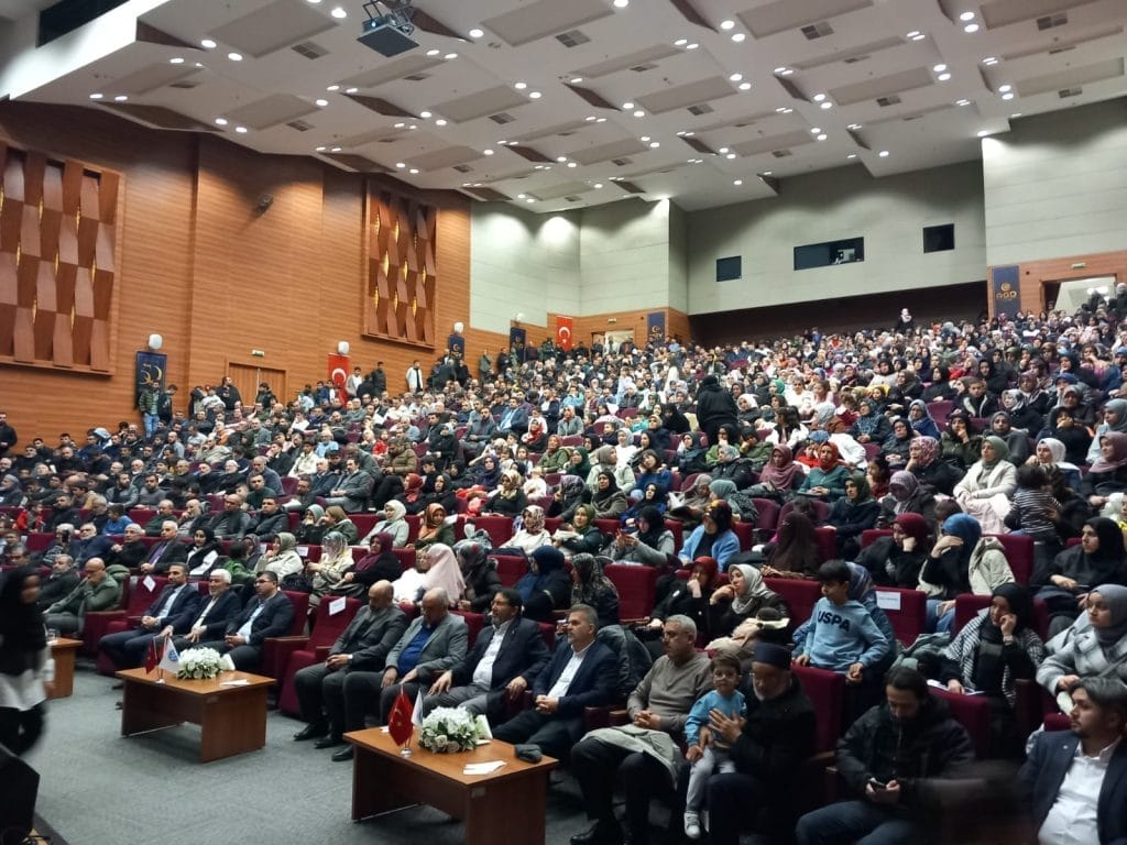 ŞAHİN: “BİZ BURADAYIZ, CANIMIZLA SİZİN YANINIZDAYIZ”