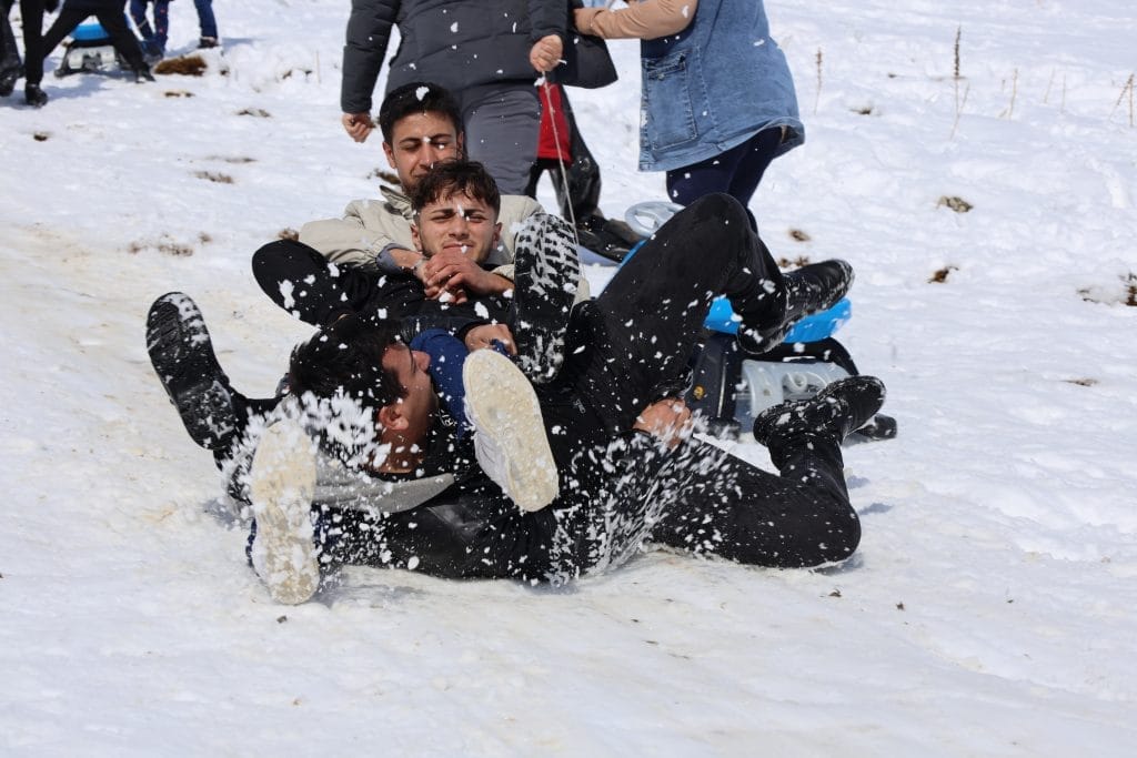 Yahyalı’da Kar Şenliği, Talas Belediyespor’un başarısı,  Örnek personelene takdir, Yunusemre’ye sosyal tesis, Melikgazi  akıl küpleri, zabıta denetimi, nikah salonu, Kocasinan’da 2025 için vizyon,  Masa Tenisi Milli Sporcularının başarısı, Hacılar’da esnaf ziyareti