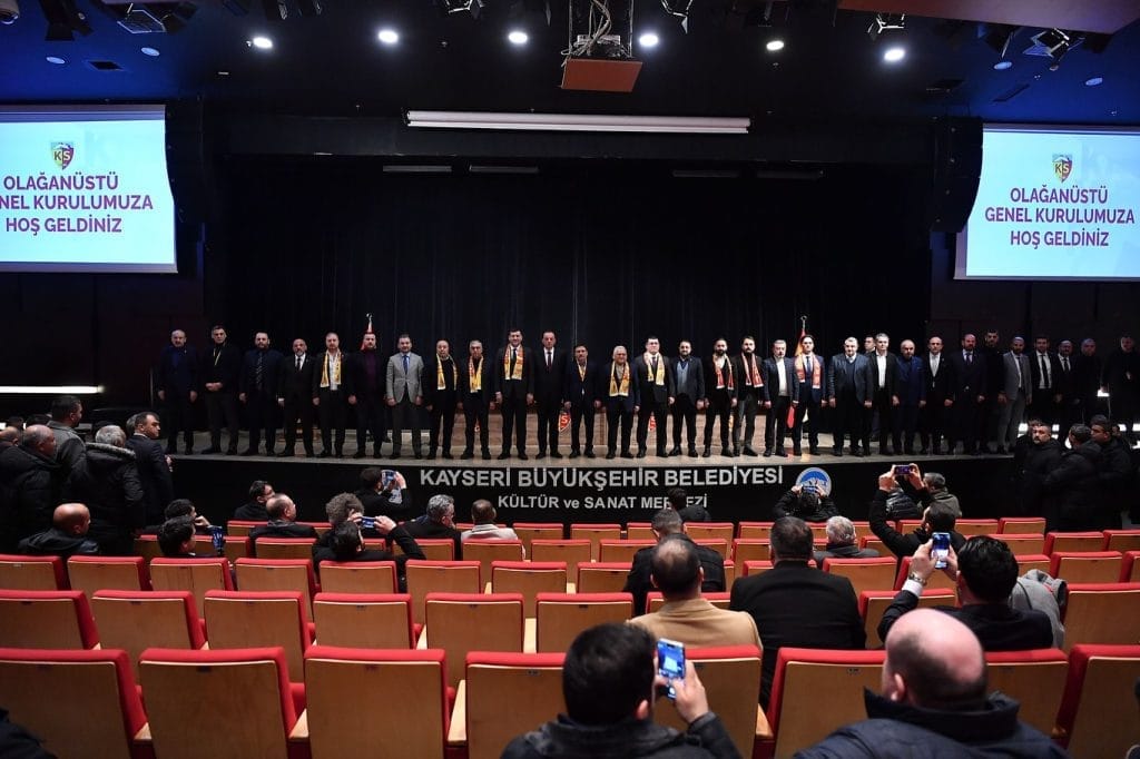Kayserispor’da yeni yönetim belli oldu, Huzurevi’ne “Sarı Kırmızı” Ziyaret