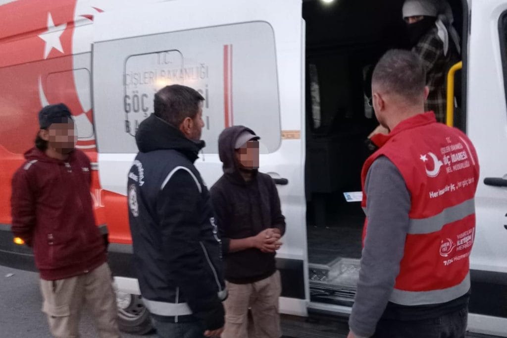 Ünlü döner restoran zinciri üzerinden FETÖ’ye finansman sağlayan 9’u Kayseri’de, 10’u kamu görevlisi 353 gözaltı, 178 Düzensiz göçmen yakalandı, Narkotik operasyonu,