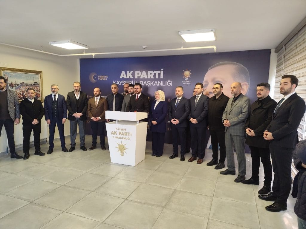 Hüseyin Okandan: Kongre  sürecinde ilçe başkanlıklarında yüzde 65, il başkanlıklarında ise yüzde 75 oranında bir değişim gerçekleştirdik