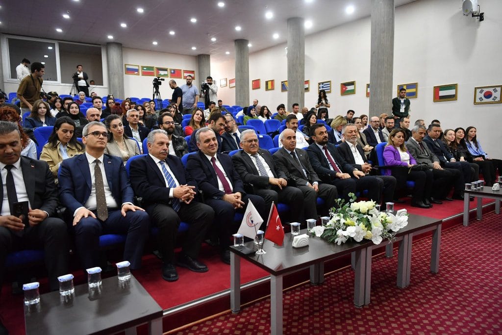 ERÜ Turizm Fakültesi’nde “Kayseri’nin Turizm Değerleri” konulu sohbet