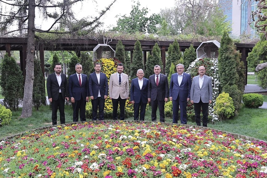AK Parti Heyetinden Ziyaret, Engelliler Haftası’nda Özel Hizmetler, Bit pazarına sıkı denetim