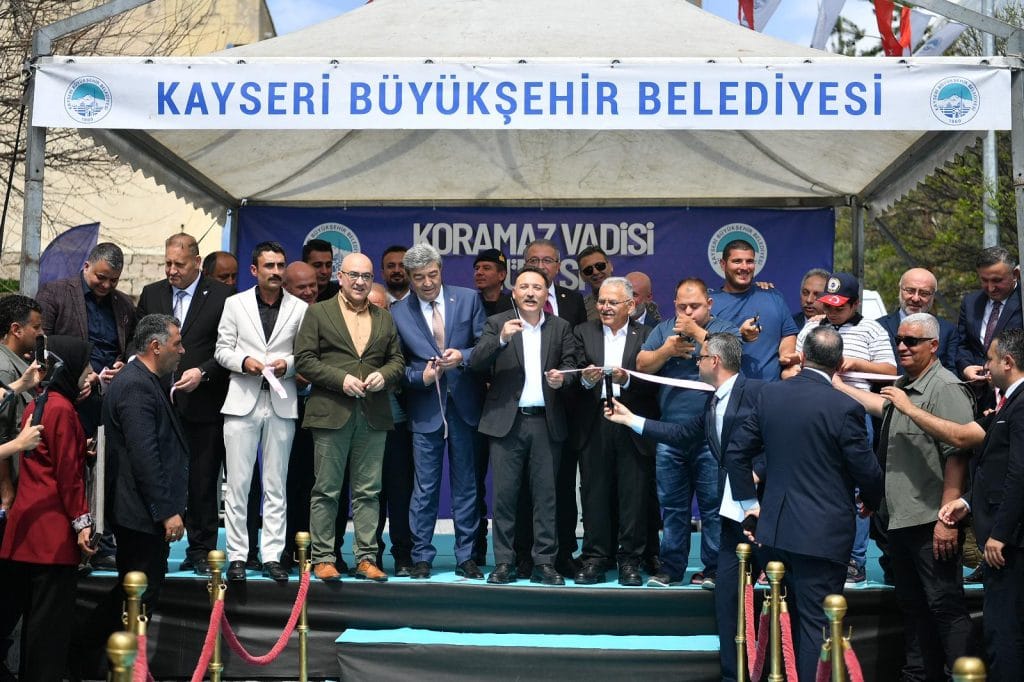 Melikgazi antika pazarı, Müzeler Şehri Kayseri’ye “Koramaz Vadisi Müzesi” Hediyesi, ‘Bi’ Değişik Tiyatro’dan ‘EŞEK ARILARI’…