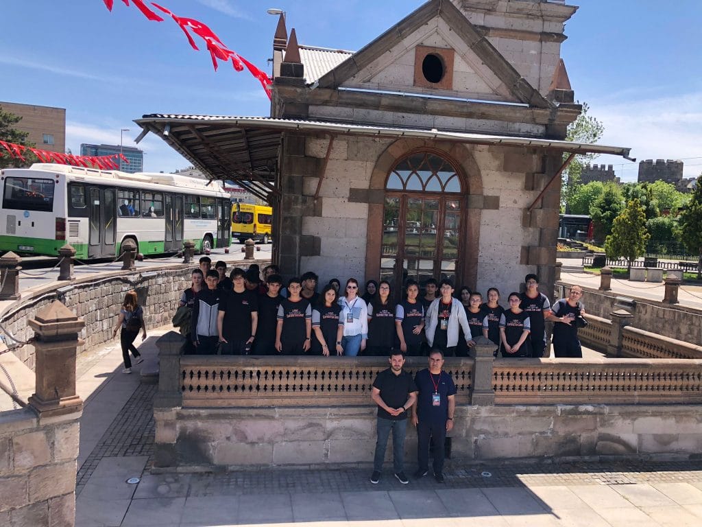 Kayseri Fen Lisesi Öğrencilerini Tarihi Saat Kulesi’nde, Aile Akademisi, Mutfak Sanatları Merkezi, Kayseri’nin Gastronomisine Güçlü Destek, Spor Merkezi Çim ve Yedek Kulübelerini yenileme, Kanalizasyon altyapı çalışmaları