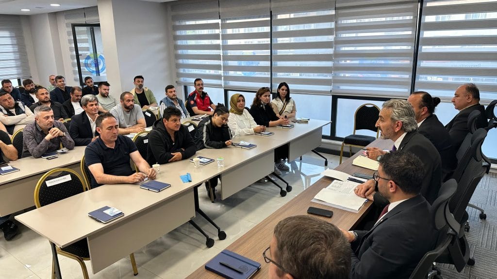 HİZMET-İŞ SENDİKASI KAYSERİ ŞUBE BAŞKANLIĞI TEMSİLCİLER MECLİSİ TOPLANTISI YAVUZ NAVRUZ BAŞKANLIĞINDA GERÇEKLEŞTİRİLDİ