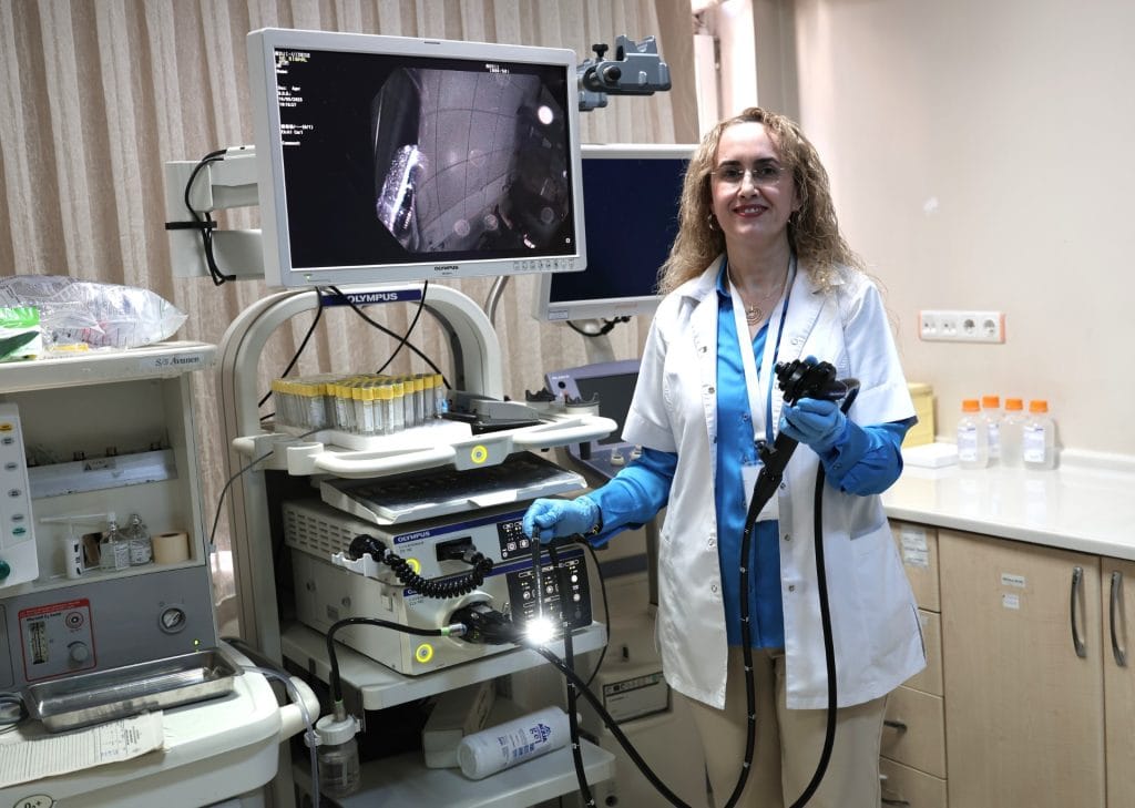 ERÜ Hastanelerine,  Bağışlanan Son Teknoloji Ürünü Endoskopi ve Kolonoskopi Skopu İle Tanı ve Tedaviler Daha da Kolaylaşacak