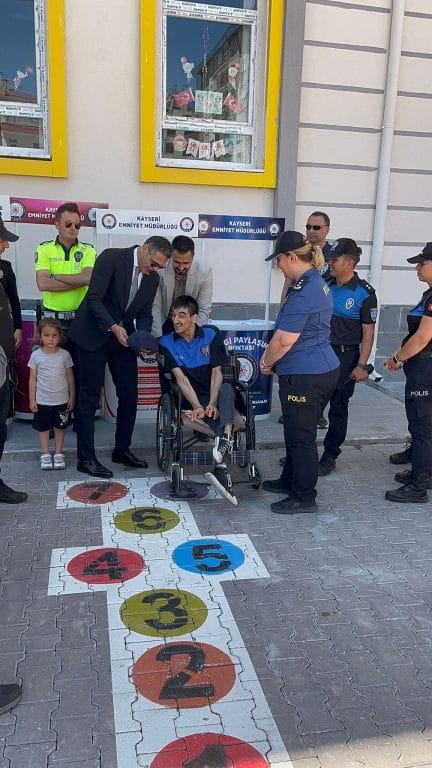 İşyeri kurşunlamasına karışan 3 kişi yakalandı, TDP bir gencin daha hayalini gerçekleştirdi, Abartı egzoz, drift, makas atma, yüksek ses müzikle kamu huzurunu bozanlara ceza,