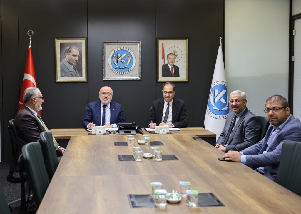 Kayseri Üniversitesi ile Kayseri İl Sağlık Müdürlüğü, ERÜ ile İl Kültür ve Turizm Müdürlüğü arasında İş Birliği Protokolü İmzalandı, “Akıllı Sera Teknolojileri Programı Bölümü”. Nakliyeciler sitesi ziyareti