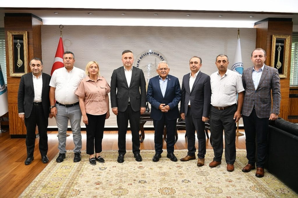 Zabıta’dan Erciyes’te Örnek Temizlik ve Farkındalık Çalışması, KAYMEK Yıl Sonu Sergisi, Yer Altı Çarşısı’nda Vatandaş ve Esnafla Buluşma, Eğitim Camiasından Teşekkür,