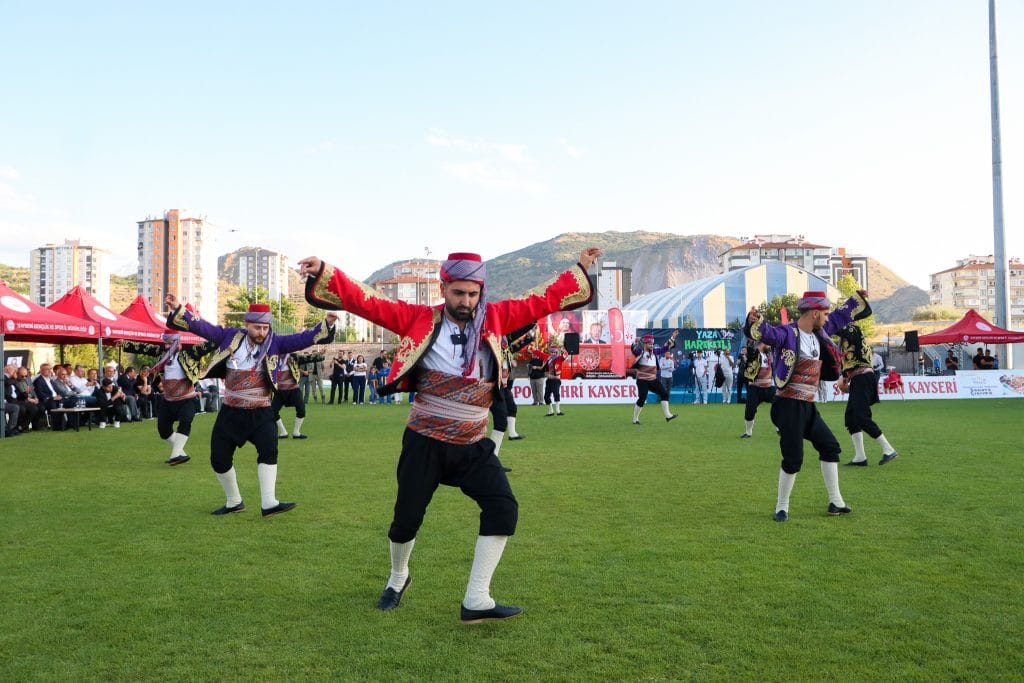 YAZ SPOR OKULLARI COŞKULU BİR TÖREN İLE AÇILDI