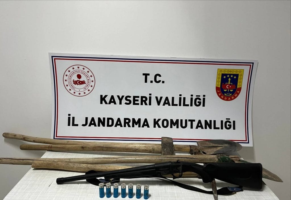 Sarıoğlan Palas’ta aranan, Akkışla’da define arayanlar yakalandı, Trafikte kural tanımayanlara ceza