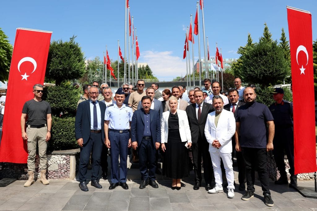KAYÜ’de 15 Temmuz Şehitler Anıtı açıldı