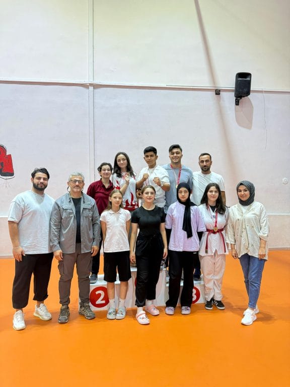 Taekwondo şampiyonasında, Şampiyonluk Rüzgarı Develi’den Esti!
