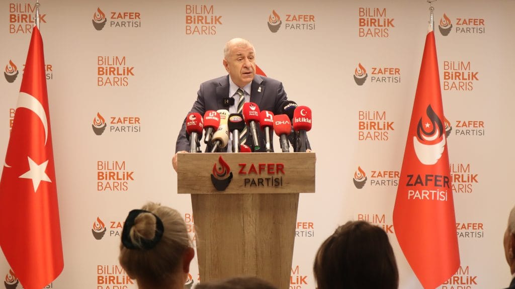 ÖZDAĞ: “TÜRKİYE TEHLİKEDE. CUMHURİYET TARİHİMİZİN EN BÜYÜK TEHDİDİ, EN VAHİM DURUMU İLE KARŞI KARŞIYAYIZ.”