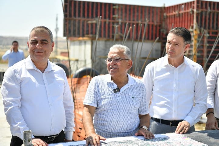İldem’e 600 Yataklı Hastane Müjdesi, Erciyes A.Ş.’den Doğaseverlere Zirve Keyfi, Prestij Yol Projesi, Belediye Çalışanları ile Yemek