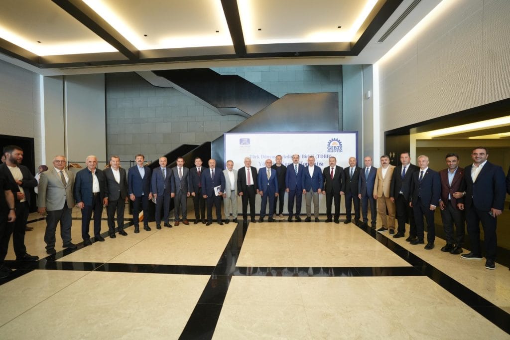 TALAS’IN BELEDİYECİLİK VİZYONU TDBB TOPLANTISINDA GÜNDEM OLDU, MUHTARLARLA BİRLİK VE BERABERLİK MESAJI, YAZ AKŞAMLARI DAHA RENKLİ DAHA CANLI