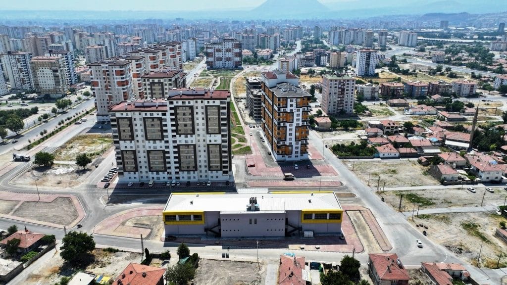 TALAS KIRSALINDA YAZLIK SİNEMA KEYFİ,YUNUSEMRE SOSYAL TESİSİ, AYDINLIKEVLER KENTSEL DÖNÜŞÜM, BELEDİYE MECLİSİ