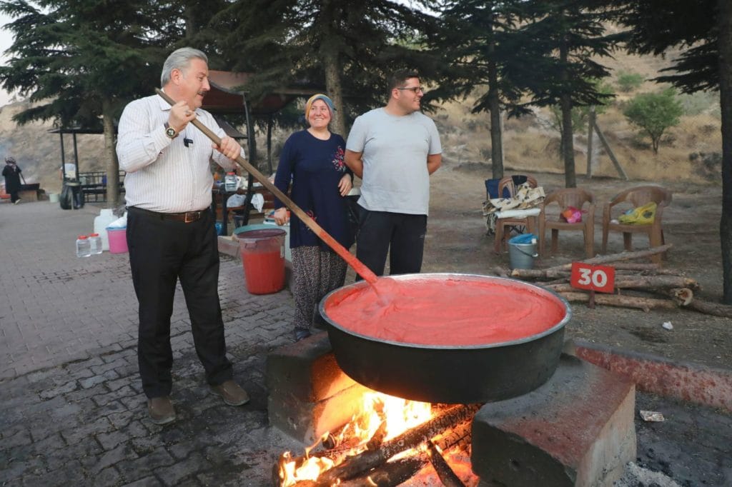 7. Kayseri Bilim Festivali, Öğrencilere Kırtasiye ve Beslenme Desteği, İki yeni okul, Hayırseverden ASM, Salça günleri, Yaza damga vuran yatırımlar, kapsamlı fidanlık,
