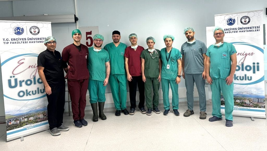 ERÜ Hastaneleri’nde, “Böbrek Taşlarında Retrograd İntrarenal Cerrahi (RIRS) Kursu” Düzenlendi