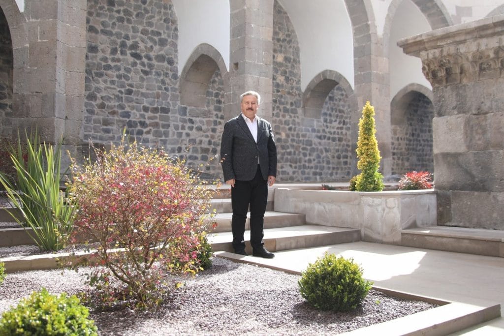 Mehmet Akif’in 89. ölüm yılı, Melikgazi’den tarihe vefa 20 restorasyon, Talas’ın muhtarları Kepez’de buluştu, Lise Öğrencilerine “Kariyer” ve “Gelecek” Tavsiyeleri, Havacılık Teknolojilerini Yerinde İnceleme, Sultansazlığına Ekosistem Dostu Asfalt,