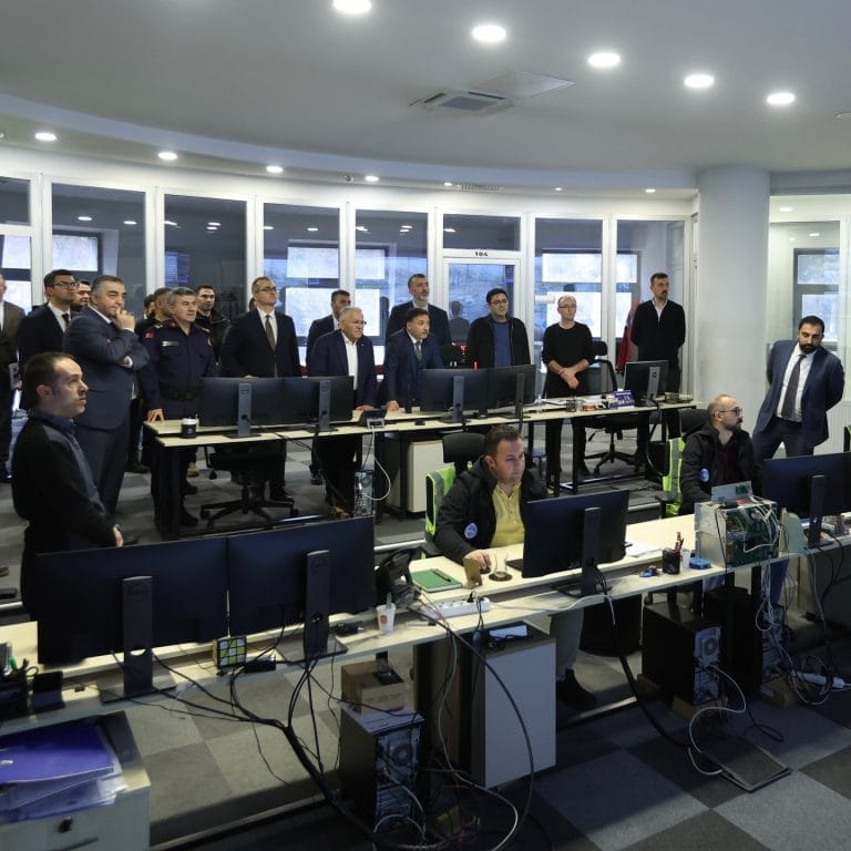 Trafik Kontrol Merkezi, Hacılar bezine coğrafi işaret, Genç Girişimcilere destek, Savunma sanayinin geleceği, Başarıdan zirveye, Şeb-i Arus Programı, Talas çiçek yılı, Proje takibi, Patievi, Kışa hazır, Villa parselleri, Türk Dünyası, AB toplantısı, Yenidoğanlar, Yeşillendirme, Metruk yapılara yıkım, Kamu İhale Mevzuatı Eğitimi, Maharetli eller, Gençlerle buluşma, Üç aylar ve Hayırsever cami,