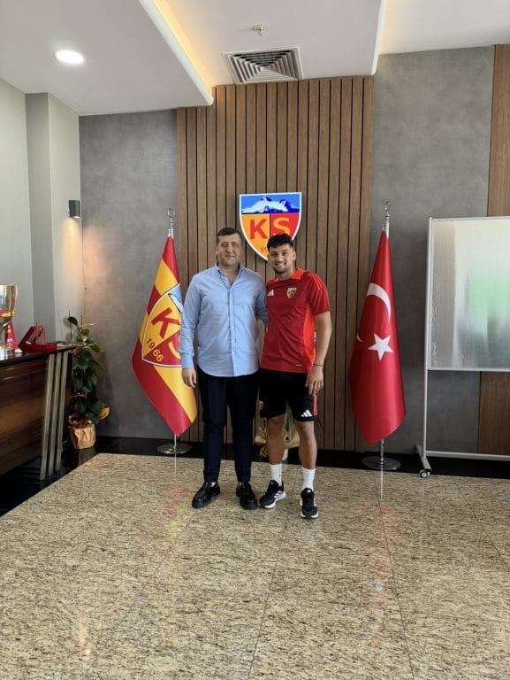 Bahisten ceza alan KS’li futbolcunun maaşını MHP’li Baki Ersoy ödeyecek