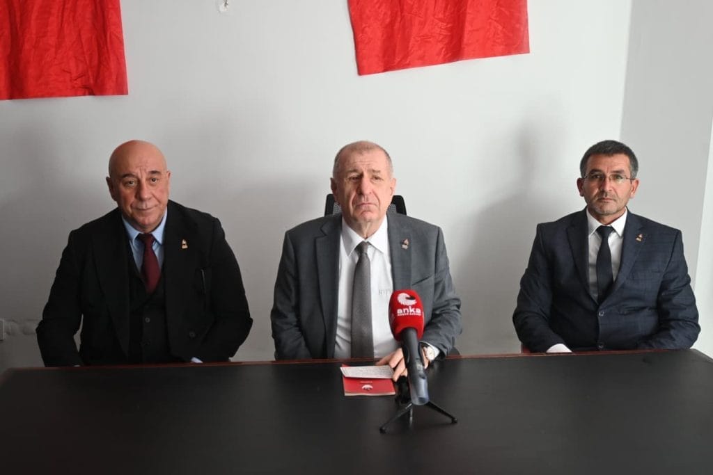 Ümit Özdağ’dan gündemle ilgili sert tepkiler, Çakmak pazarda vatandaşın derdini dinledi