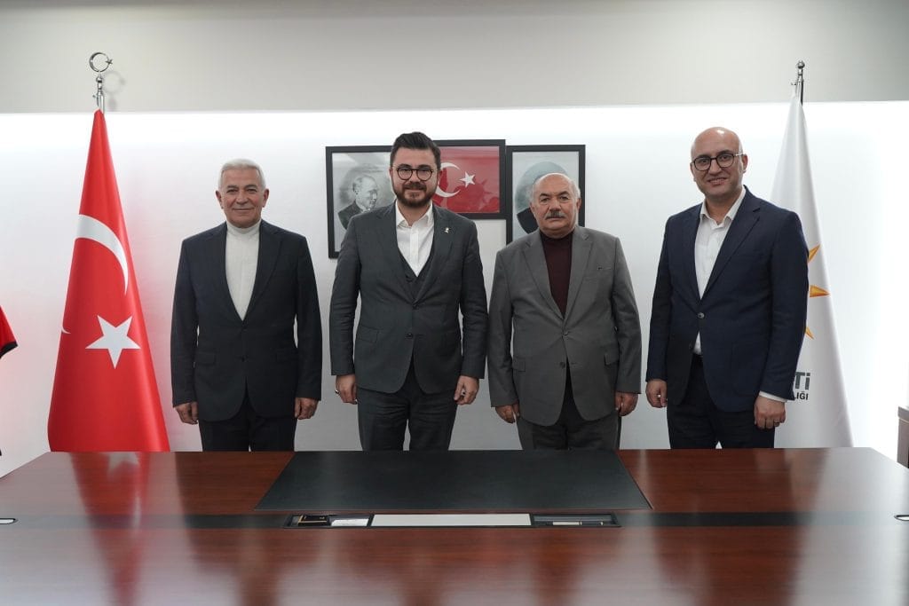 Kayseri’de AK Partinin 3 ilçe başkanı değişti