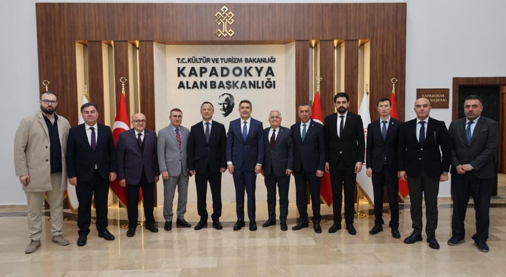 Kapadokya Alan Başkanı Cem Aslanbay’dan Kayseri Valisi Gökmen Çiçek’e Ziyaret