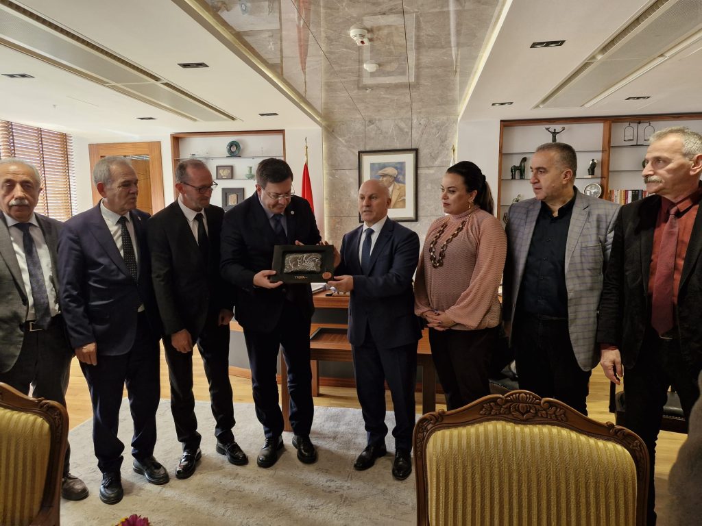 TÜRKİYE’DE BASIN İÇİN MEDYA MESLEK YASASI ve MEDYA MESLEK BİRLİĞİ NEDEN GEREKLİ…