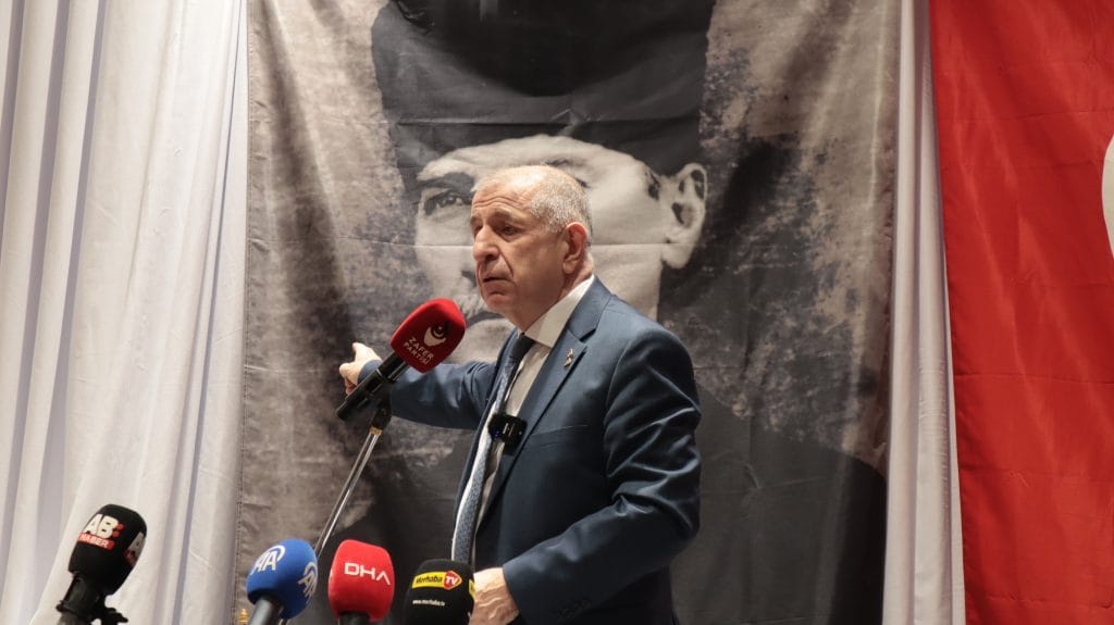 ÖZDAĞ: “VATAN SAVUNMASI BAZEN SÜNGÜYLE, BAZEN DE ATTIĞINIZ OY İLE YAPILIR”
