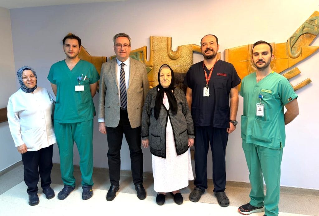 Kayseri’de Dev Tümör Başarıyla Çıkarıldı