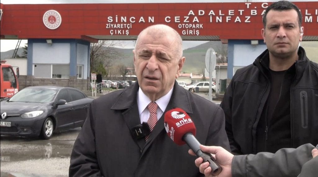 ÜMİT ÖZDAĞ: VATANSEVER, TÜRK MİLLİYETÇİSİ LİDERLERE DEMOKRATİK BİR KUVA-Yİ MİLLİYE ANLAYIŞIYLA ATATÜRK’TE BİRLEŞME ÇAĞRISI YAPIYORUZ”