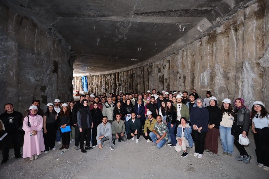 Gazeteciler ve TÜRKSOY Heyeti ile buluştu, Öğrencilerle katlı kavşakta inceleme, AK Parti Yerel Yönetimler Toplantısı, Huzurevinde İki Kuşak Sanat, Meclis ve Kaski genel kurulu, Afet çalıştayı, Atık Yönetimi, Bosna Hersek Dostluk Köprüsü, Arıcılara destek ve Büyükşehir’den diğer haberler