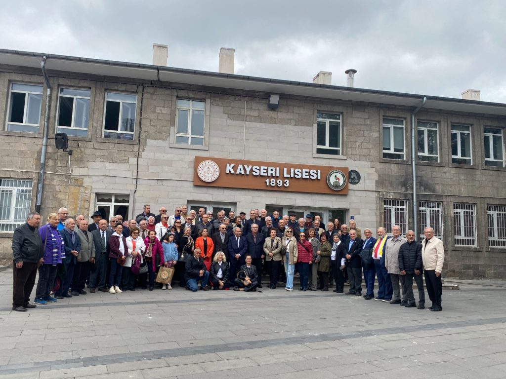 Tarihi Kayseri Lisesi’nde tarihi buluşma