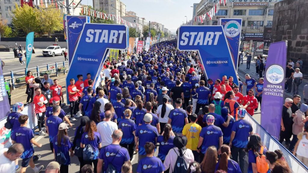 6. Uluslararası Kayseri maratonunda Dünya koştu
