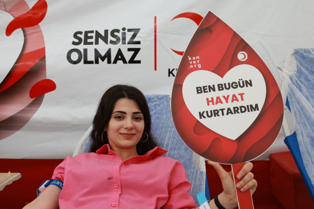 KÖK HÜCREDE UMUT BÜYÜYOR: KIZILAY’IN BAĞIŞÇI HAVUZU 1,2 MİLYONU AŞTI
