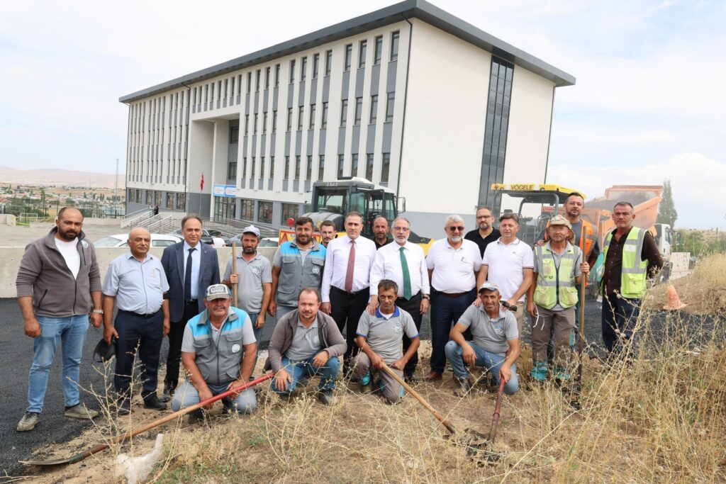 Mektep Melikgazi SBO için başvurular, Talas’ta alzheimer bilgilendirmesi, Kepez’de okul, kültür-sanat rüzgarı, 3 mahalleye yeni poliklinik, Kocasinan’da güz dönemi kurslar, ulaşım altyapısı