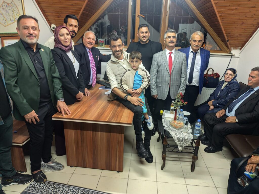 Kayserili sanatçılar DMD hastası Eymen’e destek için buluştu