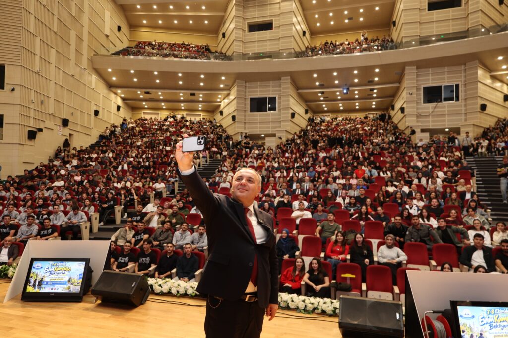 ERÜ’de Yeni Öğrencilere Tanışma Programı, “Türk Dünyası Diyalogları: Ortak Gelecek, Ortak Vizyon” paneli, TEGV’in raporuna Uluslararası ödül, Öğrenci konutu yatırımcının radarında