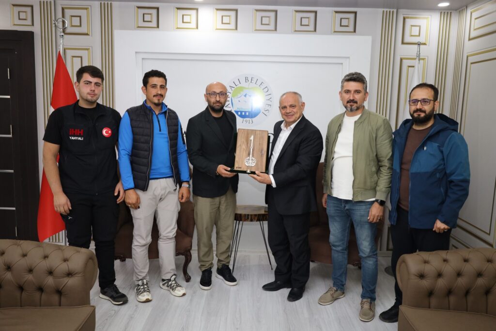 İHH Yahyalı Temsilciliğinden Başkan Esat Öztürk’e Ziyaret