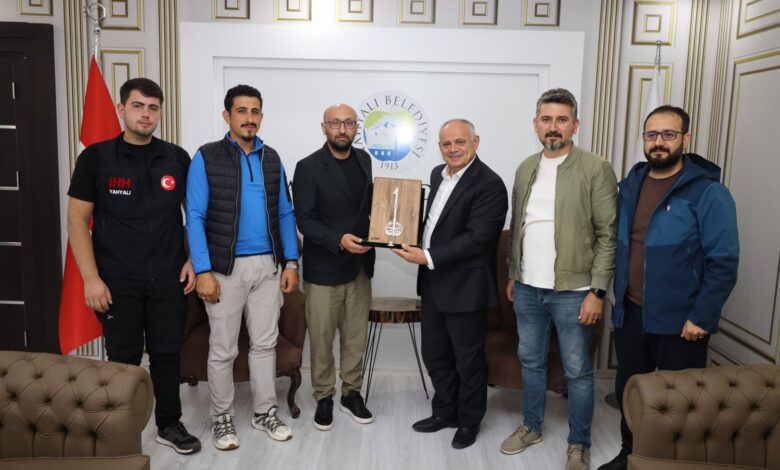 İHH Yahyalı Temsilciliğinden Başkan Esat Öztürk’e Ziyaret