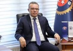 Emniyet kararnamesi ile Atanur Aydın merkeze, Emrullah Gölcük Emniyet Müdür yardımcılığına