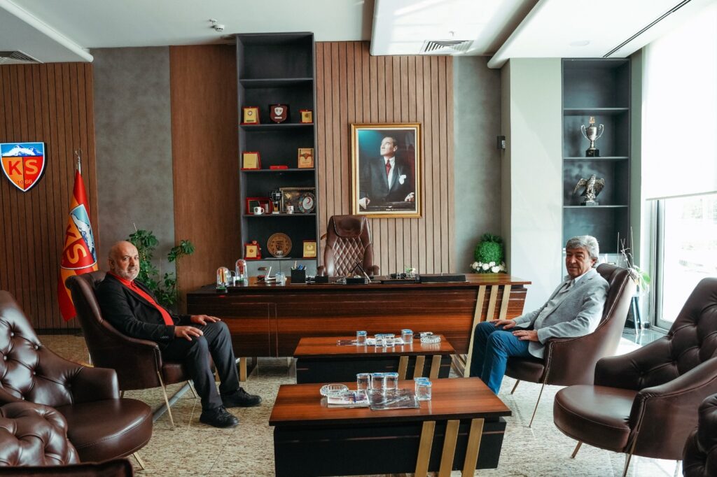 Kayserispor’dan ziyaret ve son gelişmelere ilgili açıklama yaptı