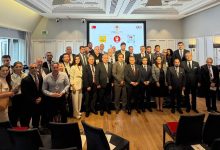 KGK sergisi Yunus Emre Londra merkezinde açıldı