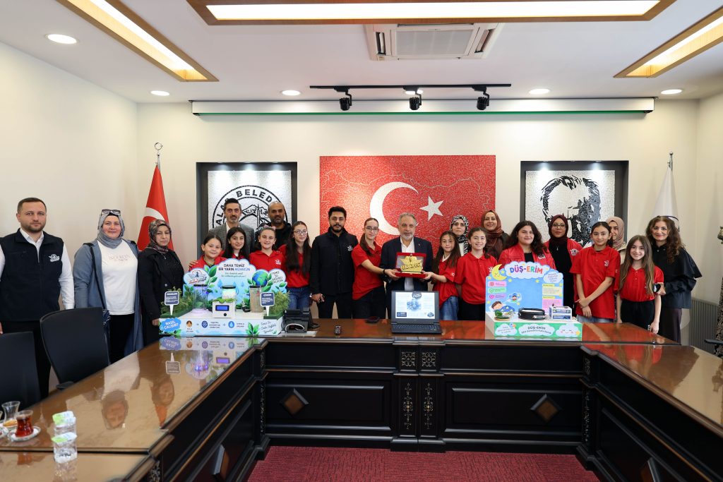 Talas’ta genç mucitler, meclis, Deprem Tır’ı ile tatbikat, Ali Dağı’nda Kasım sürprizi,