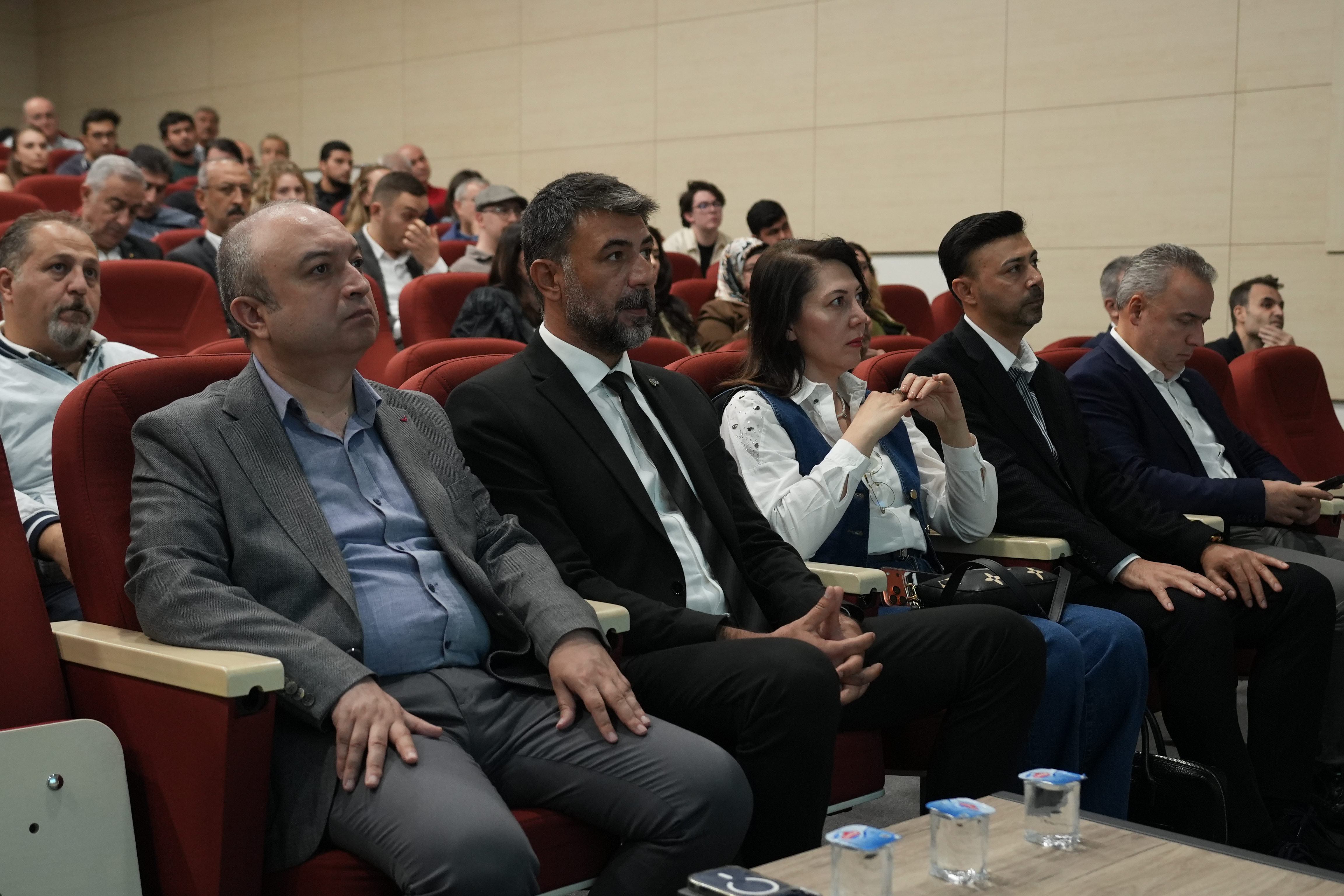 Yenider’den iş dünyasına yapay zeka çağrısı